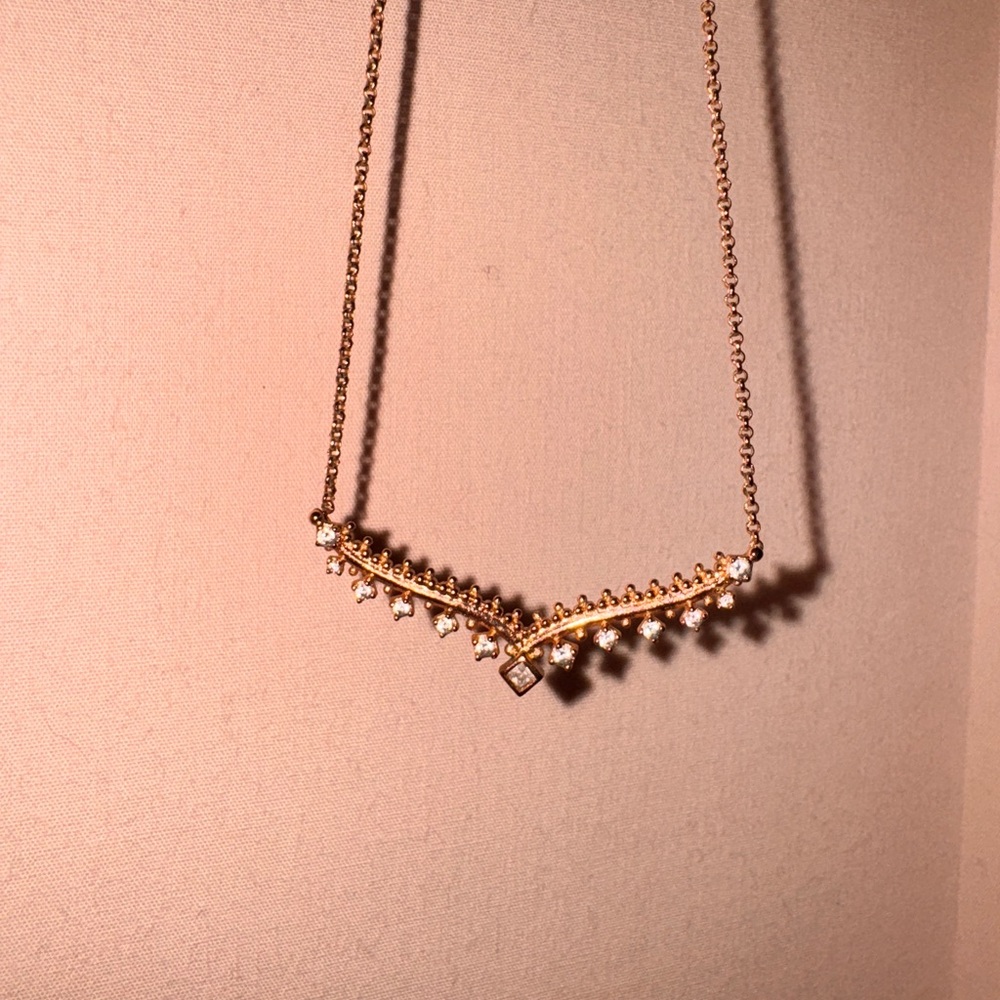 Kendra Scott Rose Gold Vern Necklace - Picture 4 of 5